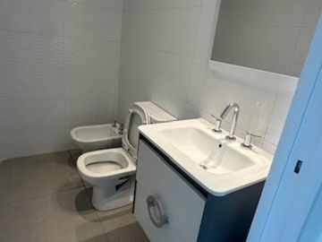 2 AMBIENTES EN EDIFICIO DE 8 PISOS , UNIDADES DE 4, 3 Y 2 AMBIENTES , PISCINA , SUM, PARRILLA, COCHERAS