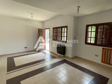 Casa en venta 4 dormitorios en banda norte