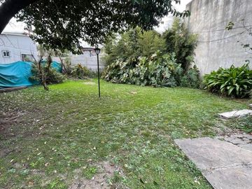 Casa de cuatro ambientes a la venta en San Miguel