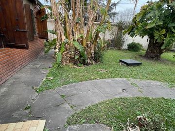 Casa de cuatro ambientes a la venta en San Miguel