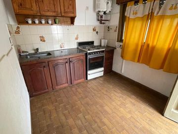 Casa de cuatro ambientes a la venta en San Miguel