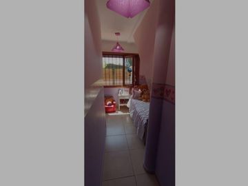 VENDO CASA 5 AMB Y QUINCHO