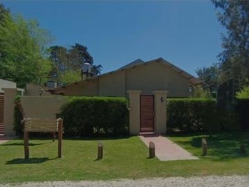 VENDO CASA 5 AMB Y QUINCHO