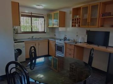 VENDO CASA 5 AMB Y QUINCHO