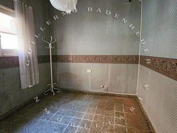 EXCEPCIONAL CASA DE 4 DORMITORIOS CON GALPÓN Y PATIO AMPLIOS