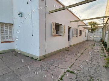 EXCEPCIONAL CASA DE 4 DORMITORIOS CON GALPÓN Y PATIO AMPLIOS