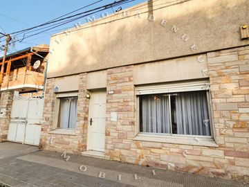 EXCEPCIONAL CASA DE 4 DORMITORIOS CON GALPÓN Y PATIO AMPLIOS
