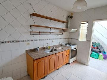 Vende Hermoso Ph 3 Ambientes Al Frente Con Terraza, Pileta Y Quincho