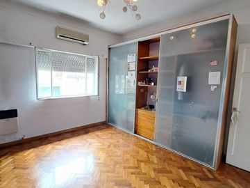 Vende Hermoso Ph 3 Ambientes Al Frente Con Terraza, Pileta Y Quincho