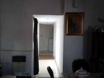 TIPO CASA 3 AMBIENTES SIN EXPENSAS EN PRIMER PISO CON GRAN PATIO IMPECABLE