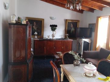 TIPO CASA 3 AMBIENTES SIN EXPENSAS EN PRIMER PISO CON GRAN PATIO IMPECABLE