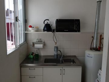 TIPO CASA 3 AMBIENTES SIN EXPENSAS EN PRIMER PISO CON GRAN PATIO IMPECABLE