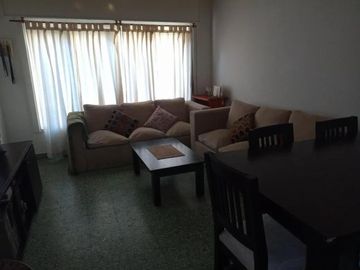 CHALET 3 AMBIENTES CON JARDIN,PATIO Y COCHERA - ZONA MORON