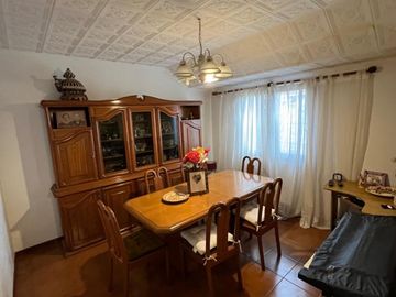 CHALET MULTIFAMILIAR - Garage - Excelente