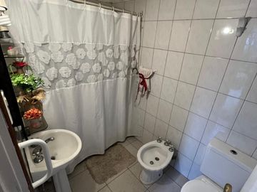 CHALET MULTIFAMILIAR - Garage - Excelente