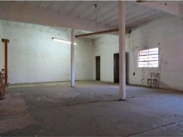 Casas mas galpones en Rafael Calzada