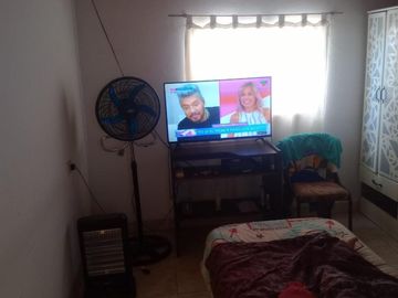 Linda casa con departamento, a metros de 9 de Julio y ruta 8