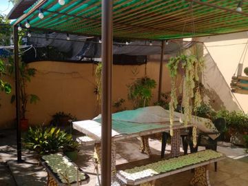 Linda casa con departamento, a metros de 9 de Julio y ruta 8