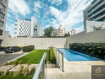 Depto 2 ambientes con cochera y amenities-super luminoso sobre Av. D. Velez