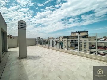 Depto 2 ambientes con cochera y amenities-super luminoso sobre Av. D. Velez