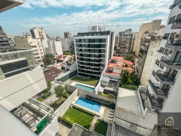 Depto 2 ambientes con cochera y amenities-super luminoso sobre Av. D. Velez