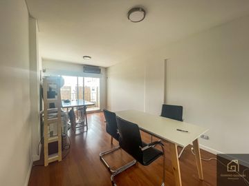 Depto 2 ambientes con cochera y amenities-super luminoso sobre Av. D. Velez