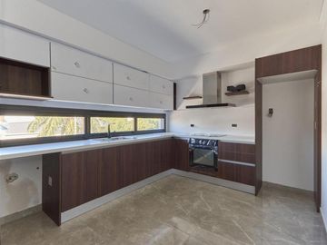 3 AMB DE 75/85 M2 APROX , COCHERA Y BAULERA , GRAN BALCON CON PARRILLA