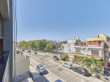 3 AMB DE 75/85 M2 APROX , COCHERA Y BAULERA , GRAN BALCON CON PARRILLA