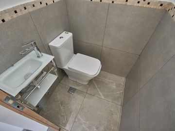 3 AMB DE 75/85 M2 APROX , COCHERA Y BAULERA , GRAN BALCON CON PARRILLA