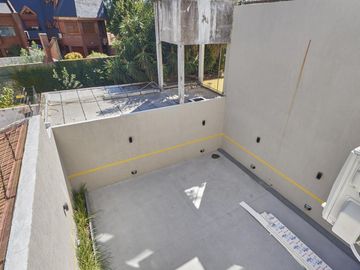 3 AMB DE 75/85 M2 APROX , COCHERA Y BAULERA , GRAN BALCON CON PARRILLA