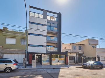 3 AMB DE 75/85 M2 APROX , COCHERA Y BAULERA , GRAN BALCON CON PARRILLA