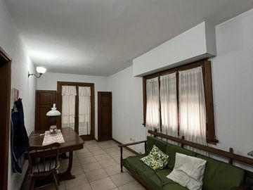 Casa de 3 AMBIENTES en venta