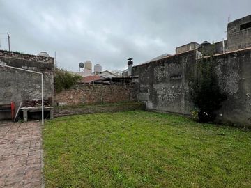 Casa de 3 AMBIENTES en venta