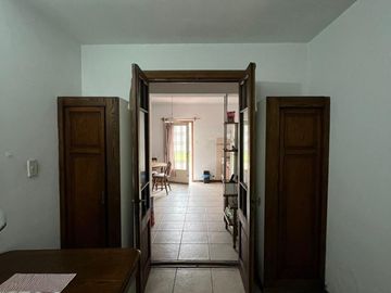 Casa de 3 AMBIENTES en venta