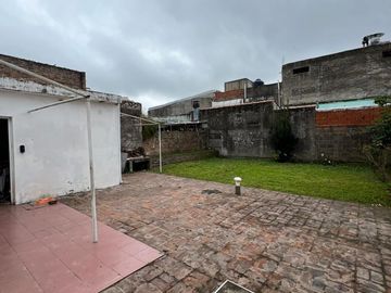 Casa de 3 AMBIENTES en venta