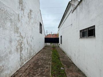 Casa de 3 AMBIENTES en venta