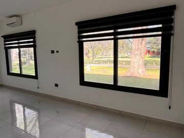 CASA ESTILO MINIMALISTA DE 5 AMBIENTES