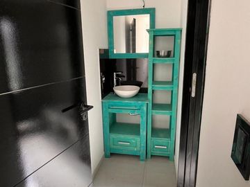 CASA ESTILO MINIMALISTA DE 5 AMBIENTES