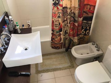 2 amb al frente con terraza propia , 110 m2 totales, dos cocheras , Sum , Piscina .