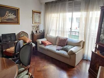 VENDE DEPTO 4 AMBIENTES AL FRENTE CON PATIO, LAVADERO, COCINA SEPARADA
