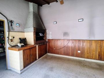 Nuevo Ingreso Venta Casa 6 ambientes en Morón Centro