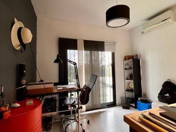 Casa de 5 AMBIENTES en venta
