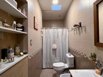 Casa de 5 AMBIENTES en venta