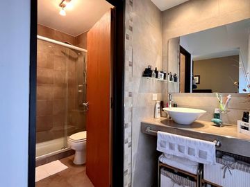 Casa de 5 AMBIENTES en venta
