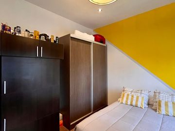 Casa de 5 AMBIENTES en venta