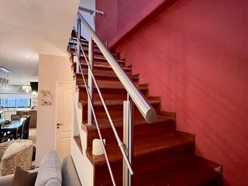Casa de 5 AMBIENTES en venta