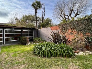 Casa de 5 AMBIENTES en venta