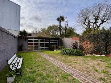 Casa de 5 AMBIENTES en venta