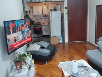 DEPARTAMENTO DE 2 AMBIENTES MUY LUMINOSO