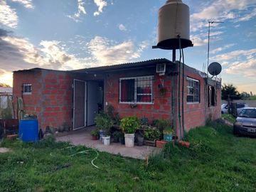 Casa con amplio terreno en Ingeniero Allan, Varela